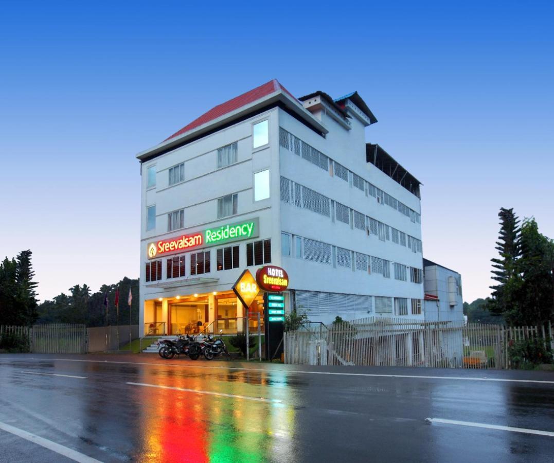 מלון Tāmarakulam Sreevalsam Residency Kulanada מראה חיצוני תמונה
