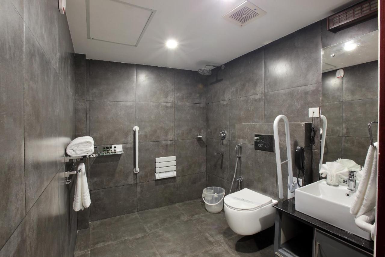 מלון Tāmarakulam Sreevalsam Residency Kulanada מראה חיצוני תמונה