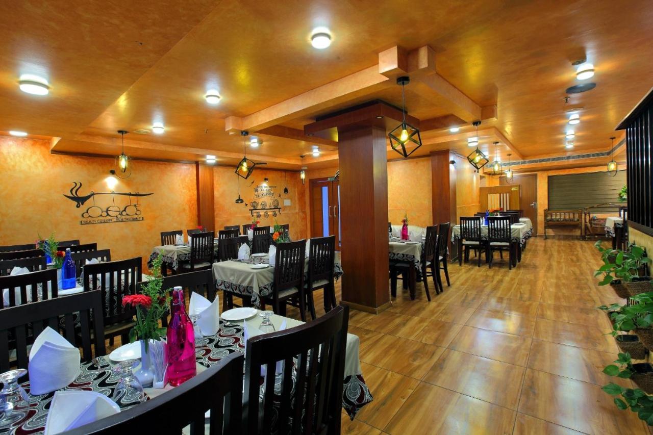 מלון Tāmarakulam Sreevalsam Residency Kulanada מראה חיצוני תמונה