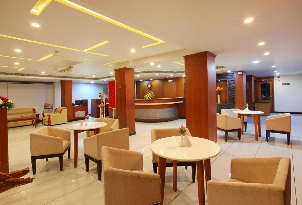 מלון Tāmarakulam Sreevalsam Residency Kulanada מראה חיצוני תמונה